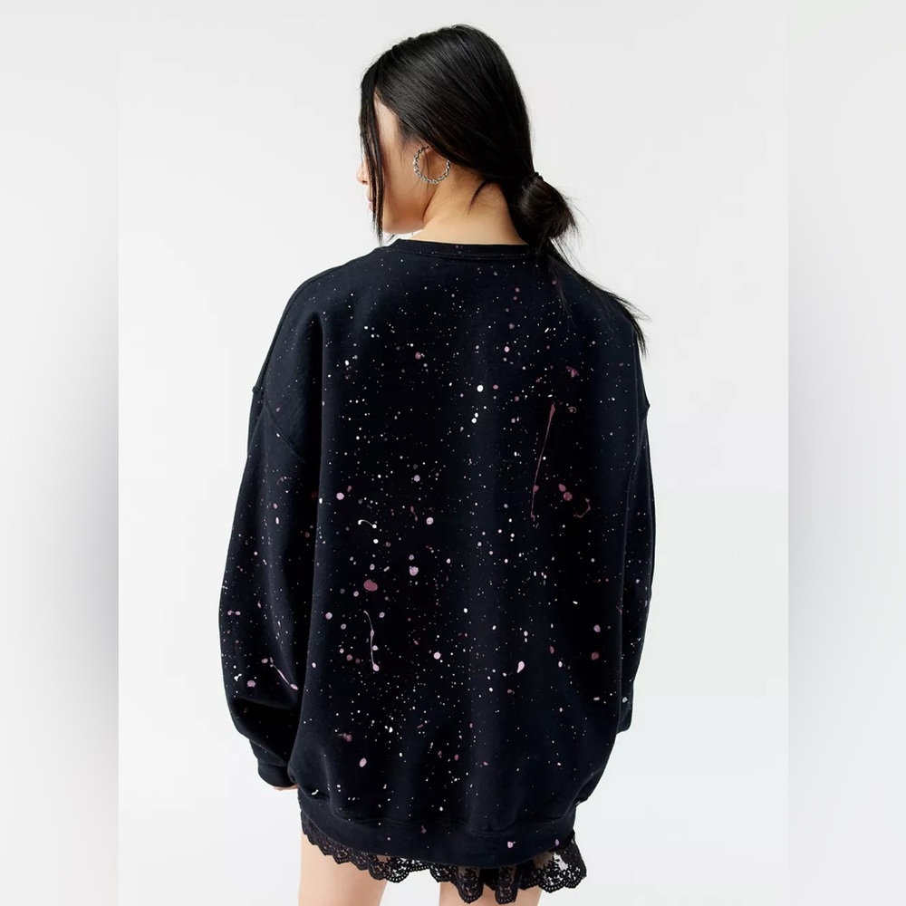 NWT Urban Renewal Remade Bow Painted Sweatshirt in Black, size L PTP 25” - Picture 2 of 14